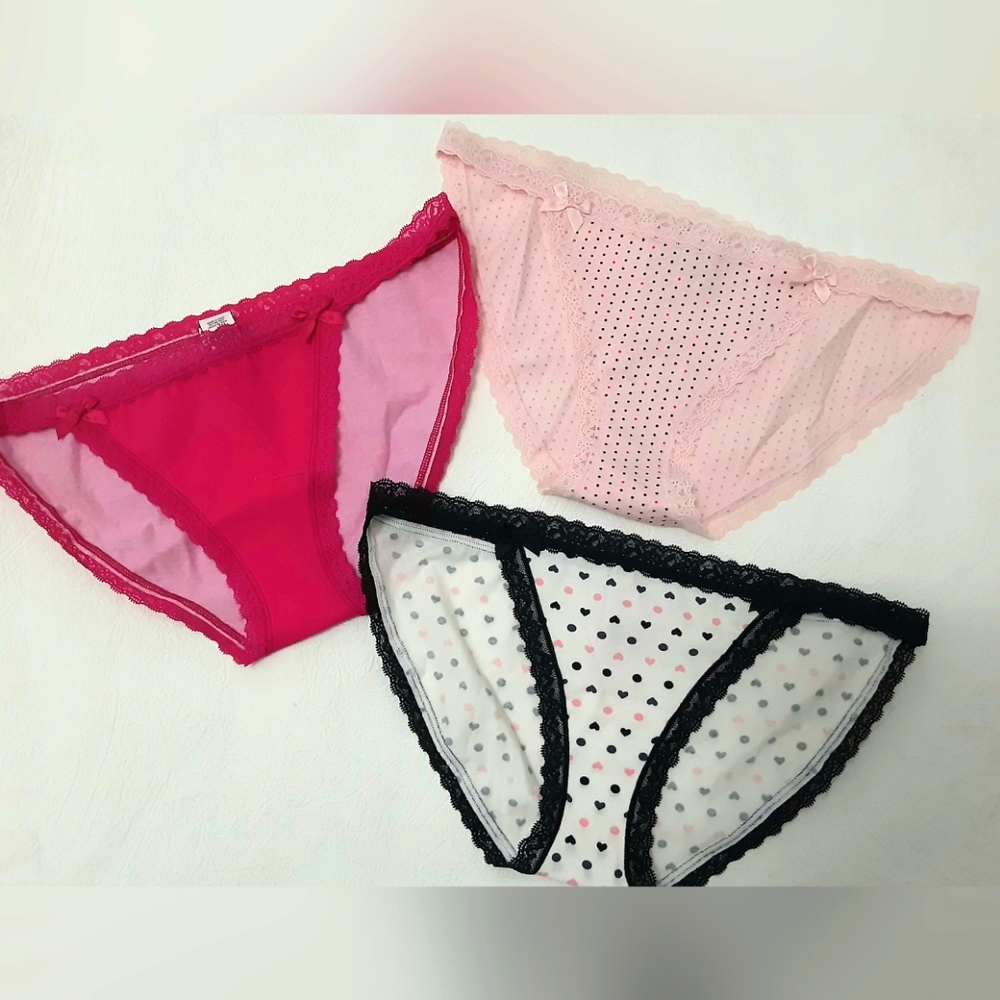 Victoria Secret String Bikini's
